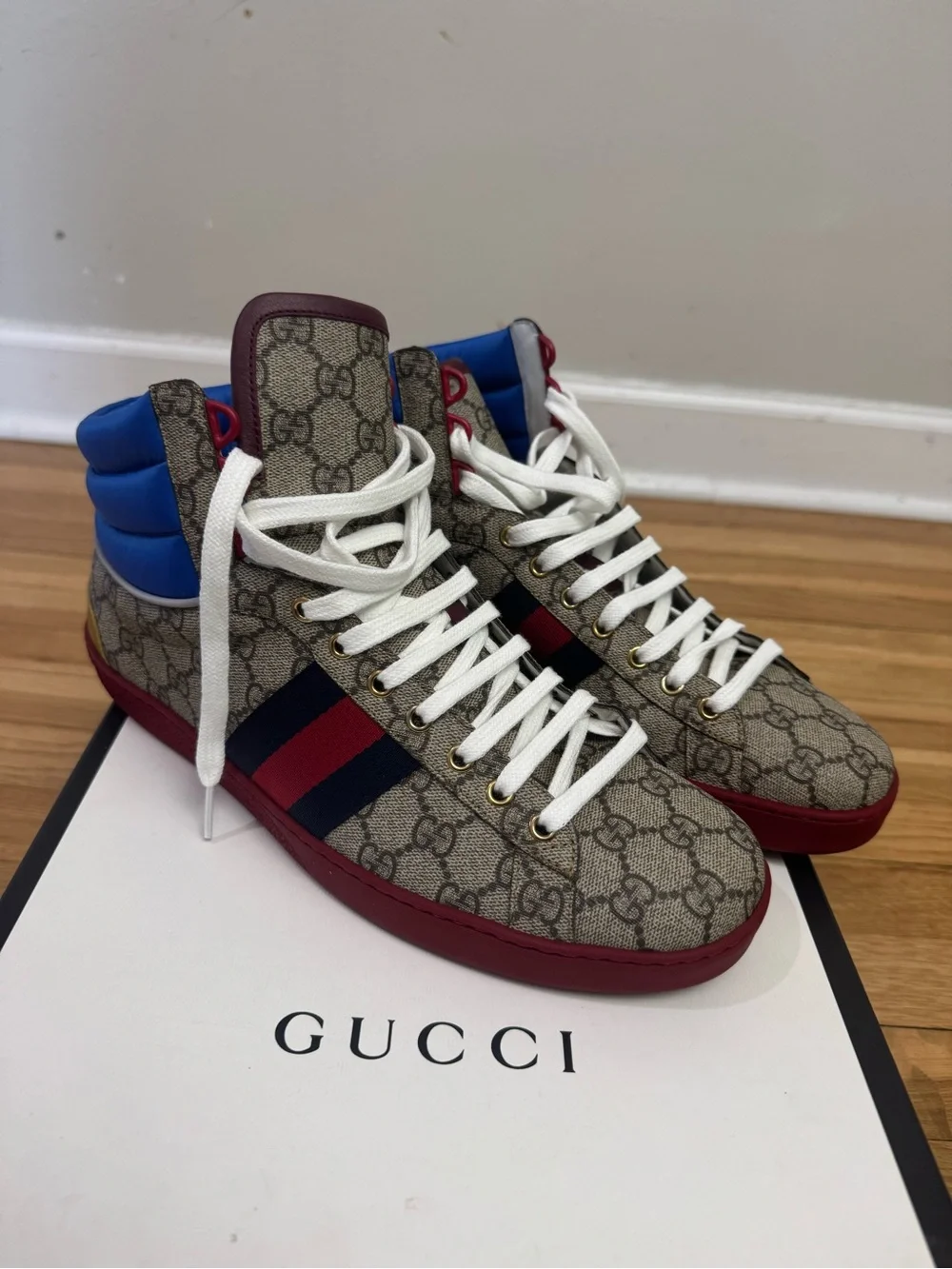 Gucci Men’s GG Supreme High-Top Sneakers in Beige with Red & Blue Accents